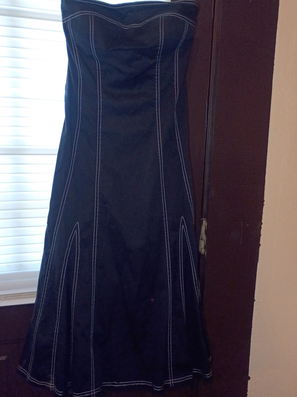Strapless Black A-Line Dress with Contrast Stitching (M22)